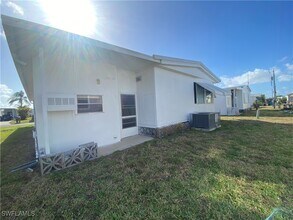 14715 Patrick Henry Rd in North Fort Myers, FL - Building Photo - Building Photo