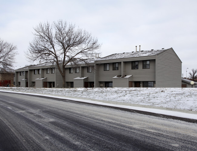 Lakeside Apartments in Buffalo, MN - Building Photo - Building Photo