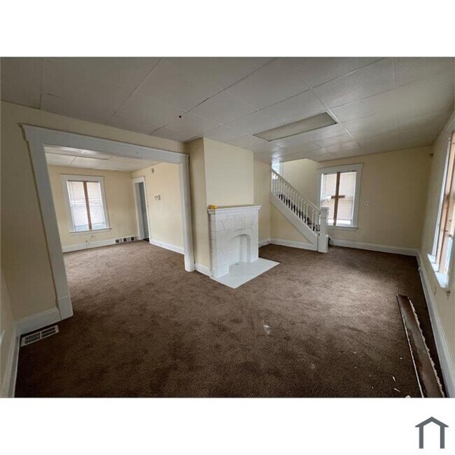 1318 E 188th St in Cleveland, OH - Building Photo - Building Photo