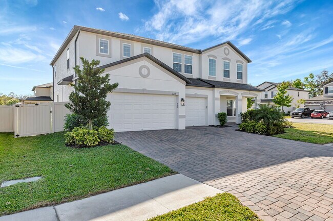 12239 Nouveau Ave in Spring Hill, FL - Building Photo - Building Photo