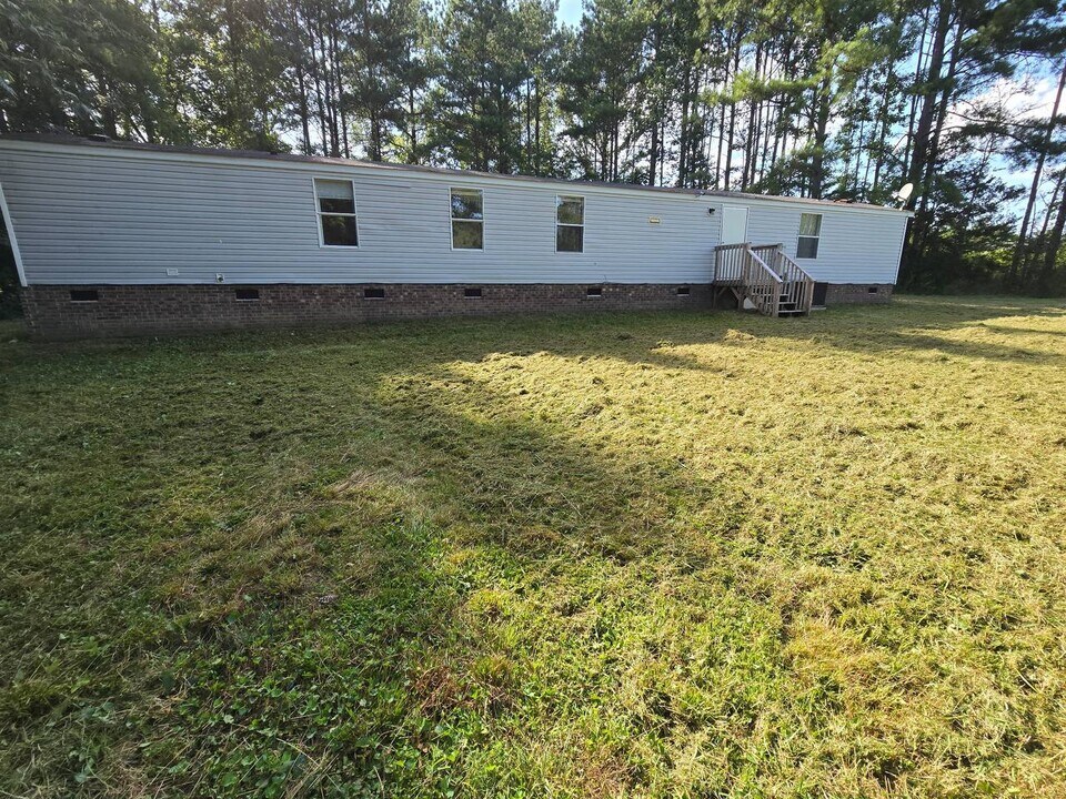 325 Garner Rd in Franklinton, NC - Building Photo