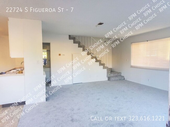 property at 22724 S Figueroa St