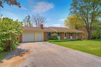 507 Stonegate Dr in Blacksburg, VA - Building Photo - Building Photo