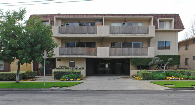 Mohawk West Apartments in Pasadena, CA - Building Photo - Building Photo