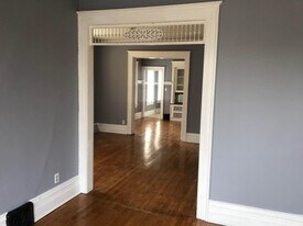 2575 S Howell Ave, Unit 2575