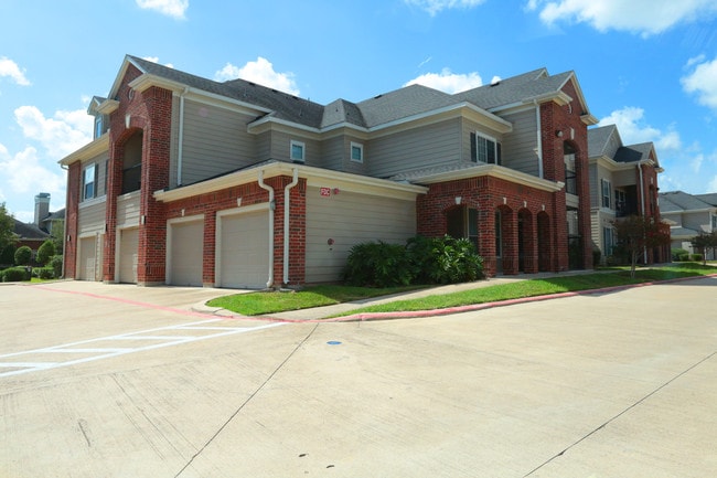 Lancaster in Katy, TX - Foto de edificio - Building Photo