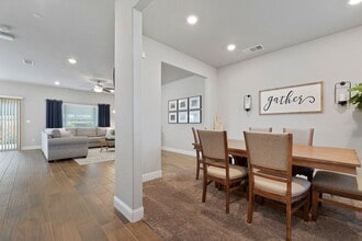 2122 San Marino Ave in Clovis, CA - Building Photo - Building Photo