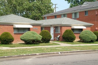 Corte Villas in Detroit, MI - Foto de edificio - Building Photo