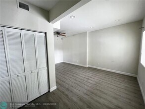 627 Bunker Rd in West Palm Beach, FL - Building Photo - Building Photo