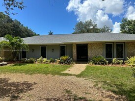 9480 SW 99th St in Miami, FL - Building Photo