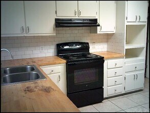 303 Brookside Dr in Little Rock, AR - Building Photo - Building Photo