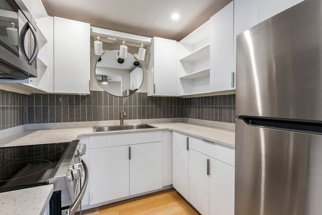 811 N Pleasant St in Springdale, AR - Building Photo - Building Photo