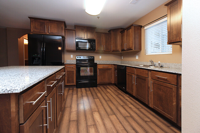 Bridgeview Bay Condos in Mandan, ND - Building Photo - Building Photo