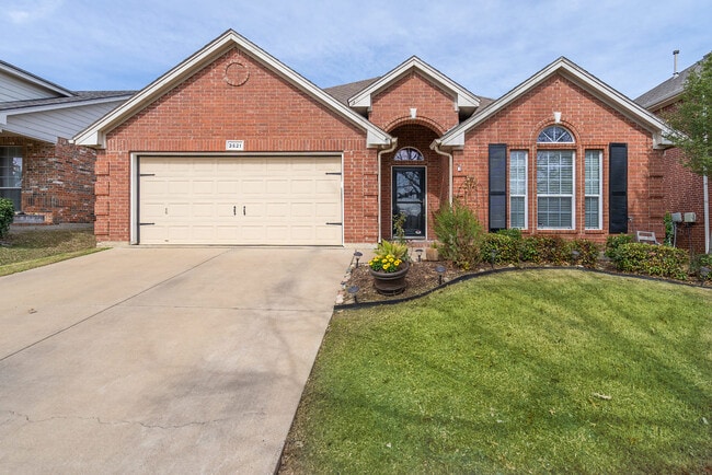 property at 3521 Amador Dr