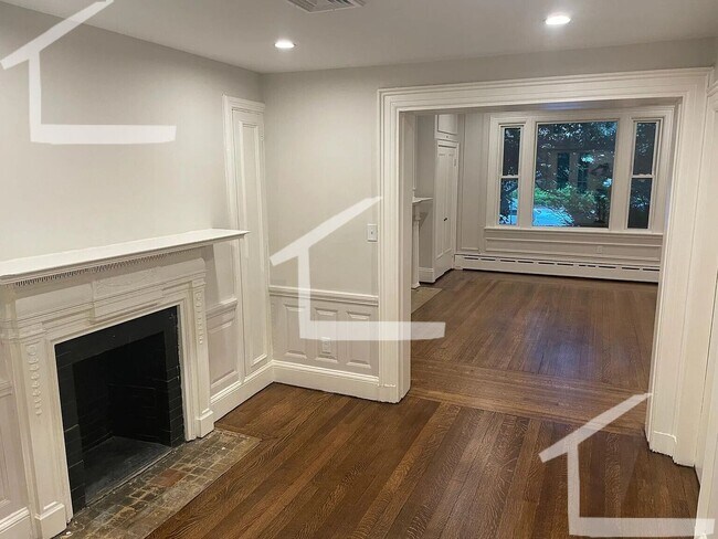 1714 Beacon St in Brookline, MA - Building Photo - Building Photo