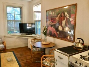 1310 Hinman Ave, Unit 2r in Evanston, IL - Building Photo - Building Photo