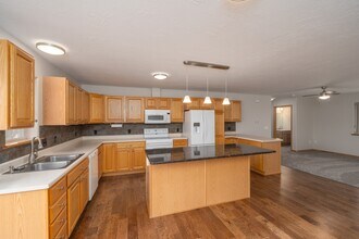 1800 S Discovery Ave in Sioux Falls, SD - Building Photo - Building Photo