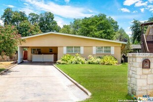 156 Trelawney St in McQueeney, TX - Building Photo