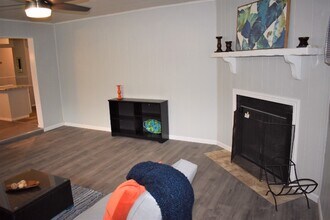 1300 Milam Way in Carrollton, TX - Building Photo - Building Photo