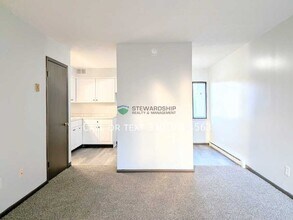 310 Engadine Ct in Sugarcreek, OH - Building Photo - Building Photo