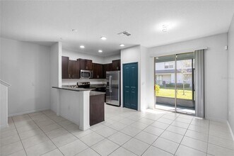 14446 Editors Note St in Sun City Center, FL - Building Photo - Building Photo