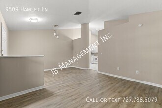 9509 Hamlet Ln in Tampa, FL - Building Photo - Building Photo
