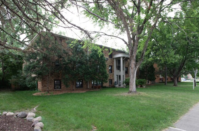 3117 Virginia Ave S in St. Louis Park, MN - Foto de edificio - Building Photo