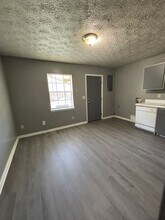 929 Live Oak Dr in Hinesville, GA - Building Photo - Building Photo