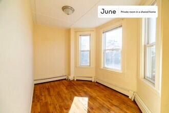 Private bedroom in 4 bed/1 bath Home in Boston, MA - Building Photo - Building Photo