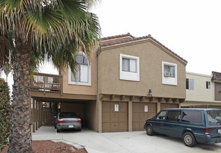 Arizona Villa Apartments in San Diego, CA - Building Photo - Building Photo