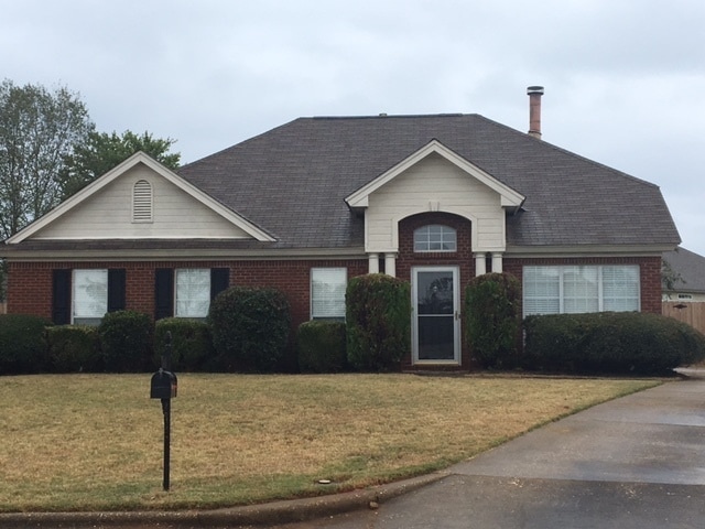 property at 107 Glen Meadow Ct