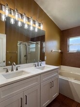 2439 Siward Ave in Orlando, FL - Building Photo - Building Photo