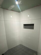 2331 N Western Ave, Unit G in Chicago, IL - Building Photo - Building Photo