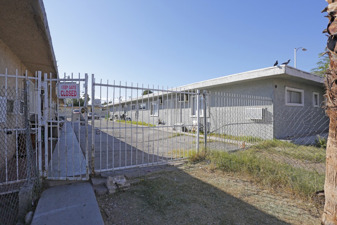 95-99 N 21st St in Las Vegas, NV - Building Photo