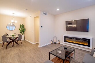 251 S Green Valley Pky, Unit 2721 in Henderson, NV - Building Photo - Building Photo