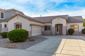 19371 E Carriage Way in Queen Creek, AZ - Building Photo - Building Photo