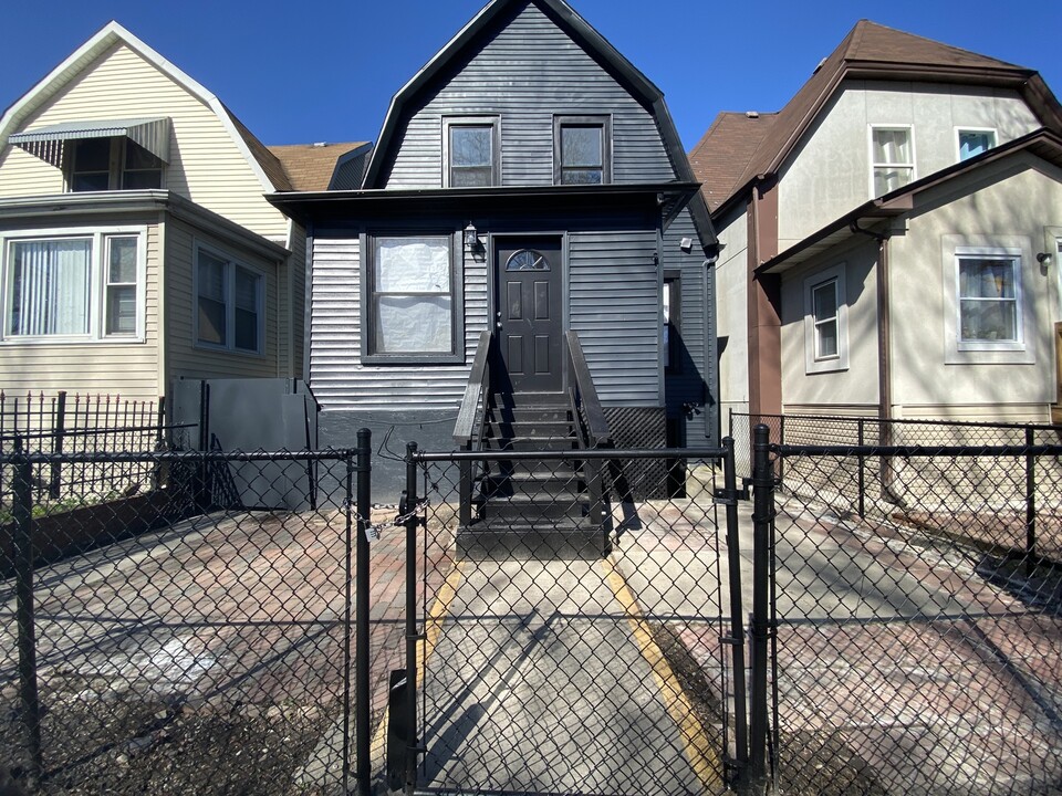 3522 S Mozart St in Chicago, IL - Building Photo