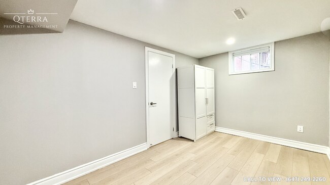 65 Bethune Blvd in Toronto, ON - Building Photo - Building Photo