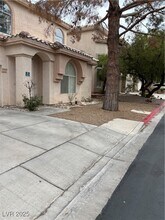 112 Weatherwood Ct in Henderson, NV - Building Photo - Building Photo