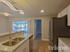 201 85th Ave N in St. Petersburg, FL - Building Photo - Building Photo