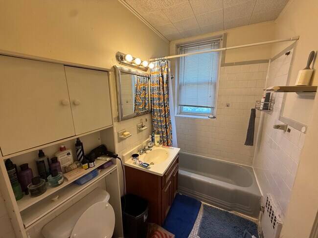 126 Warren St, Unit 43 in Boston, MA - Building Photo - Building Photo