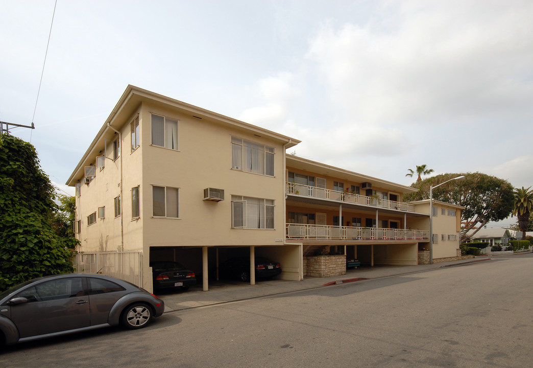 7740-50 Romaine St in West Hollywood, CA - Building Photo