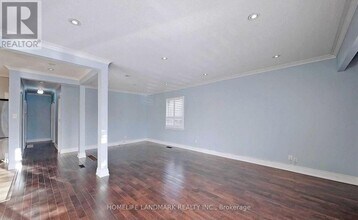 381 Osiris Dr in Richmond Hill, ON - Building Photo - Building Photo