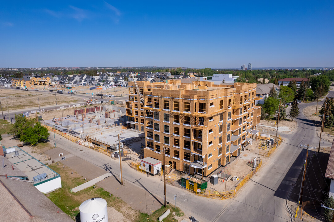 Quesnay at Currie in Calgary, AB - Building Photo