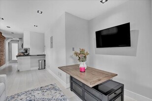 120 Mulberry St in New York, NY - Building Photo