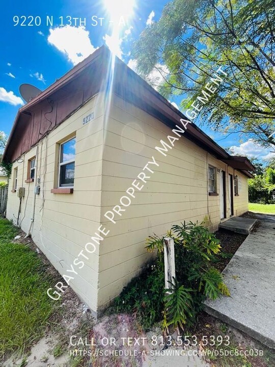 9220 N 13th St in Tampa, FL - Building Photo