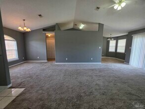 6024 Yellow Rose Dr in Pensacola, FL - Building Photo - Building Photo