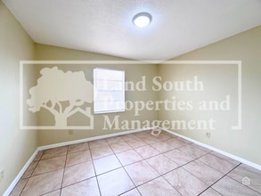 5834 Charlton Dr in Lakeland, FL - Building Photo - Building Photo