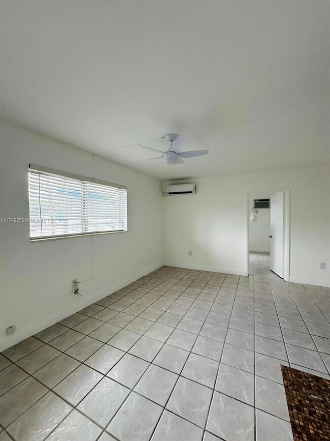 7901 SW 64th Ave in South Miami, FL - Building Photo - Building Photo