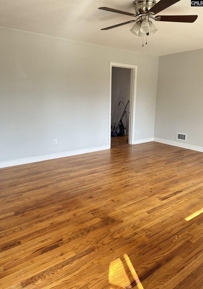 5443 Oakcrest Rd in Sumter, SC - Building Photo - Building Photo